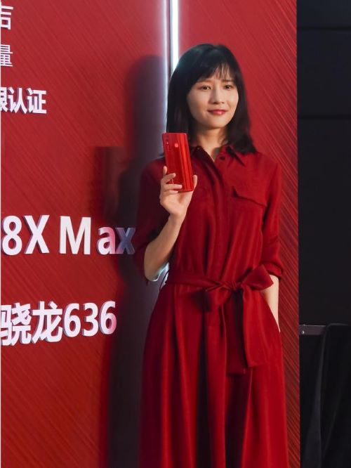 榮耀8X首席彈幕官