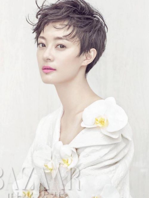 《時(shí)尚芭莎》雜志