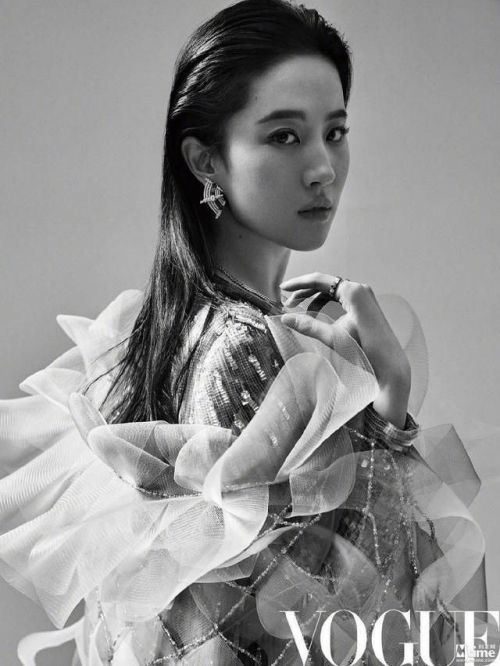 《VOGUE》雜志