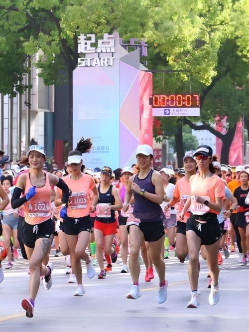 咨詢上海女子馬拉松賽廣告植入,上海女子馬拉松賽廣告招商,女子馬拉松賽招商方案,上海女子馬拉松賽植入廣告價格請聯系萬事成傳媒13466609726，女性專屬賽事逐漸增加，女性跑者作為中產階級新生代的力量，可快速放大品牌，確立