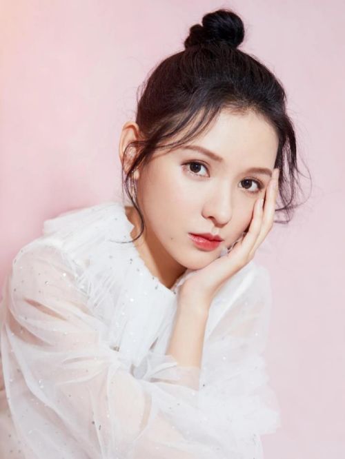 張予曦代言費,明星代言費,張予曦廣告代言,張予曦明星代言,張予曦形象代言13466609726,咨詢明星代言費用,張予曦廣告形象代言價格,明星肖像代言多少錢請聯(lián)系萬事成傳媒。