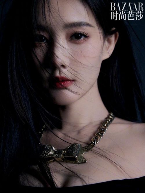 《時(shí)尚芭莎》雜志