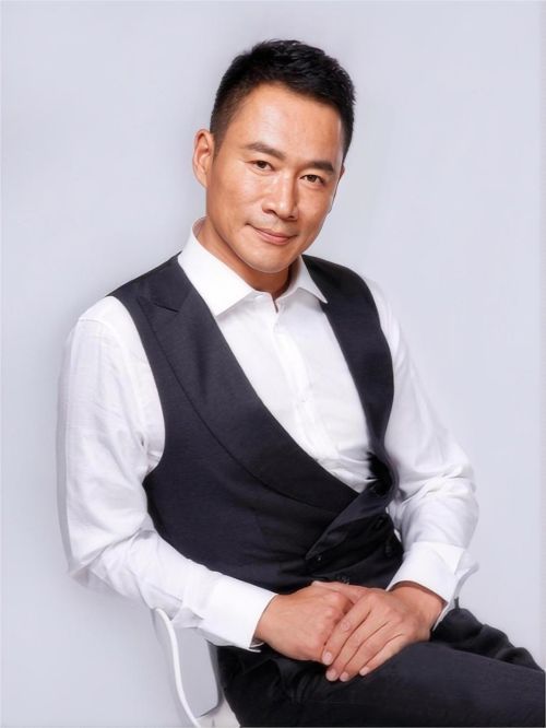 丁海峰代言費,明星代言費,丁海峰廣告代言,丁海峰明星代言,丁海峰形象代言13466609726,咨詢明星代言費用,丁海峰廣告形象代言價格,明星肖像代言多少錢請聯(lián)系萬事成傳媒。