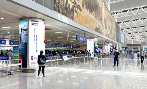 合肥新橋機(jī)場包柱燈箱廣告.jpg